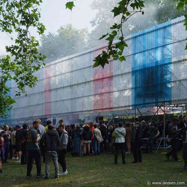 Cake Architecture "exposes the guts" of Rally festival with demountable fibreglass stage