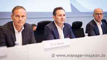 Volkswagen-Betriebsversammlung in Wolfsburg: Oliver Blume verteidigt Sparkurs