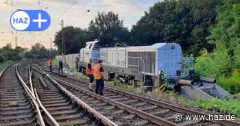Unfall in Hannover: Lokomotive rammt Prellbock und schiebt ihn 15 Meter weit