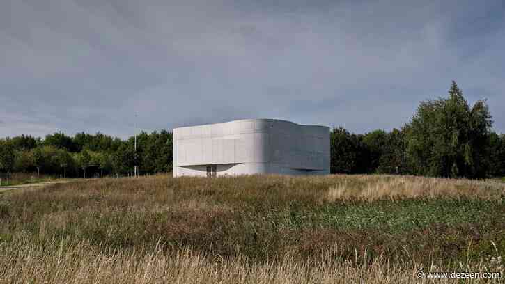Rørbæk og Møller Arkitekter unveils curved concrete church in Roskilde