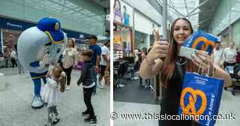 Giant blue pretzel spotted in Romford shopping centre as shop opens