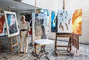 86-jarige Julia stelt tentoon: “Religie en grote volumes spreken mij erg aan”