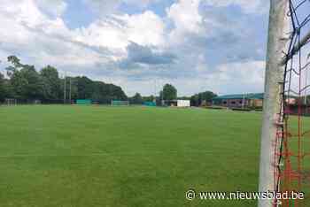 Nieuw kunstgrasveld en moderne verlichting voor Lindelhoeven vv
