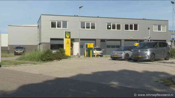 Almere - Markerkant krijgt snellaadstation met batterijen voor vrachtwagens en bestelbussen