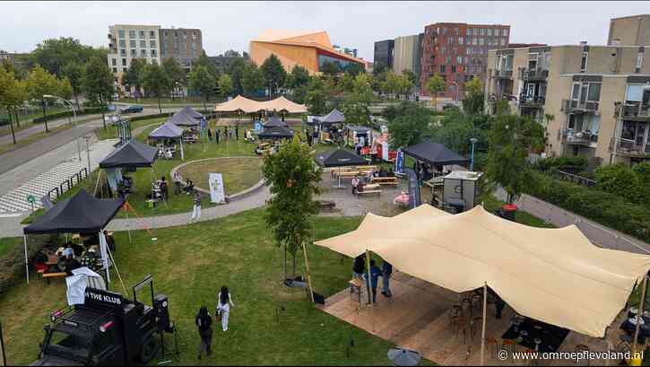 Lelystad - Studenten ontdekken de kracht van taal op festival in Lelystad