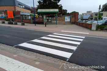Enkele uren na klacht van oppositie, liggen er weer zebrapaden aan basisschool