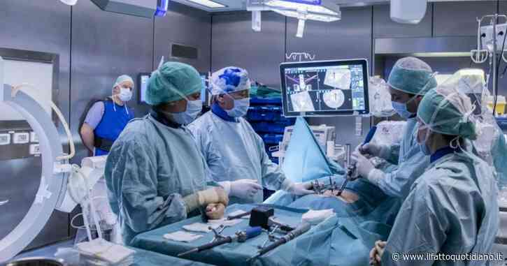 “Hai visto le chiavi?” chiede la madre, ma il figlio le aveva ingoiate: operato in ospedale, trovano anche un tagliaunghie e un coltello