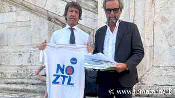 Depositato a Roma il referendum per fermare la nuova Ztl Fascia verde