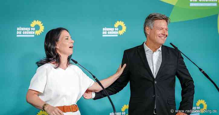 Baerbock: Schweißperlen liegen weniger an Robert Habeck