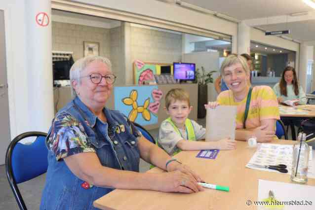 Gratis boekenkaftdag lokt meer dan honderd kinderen naar cultuurcentrum