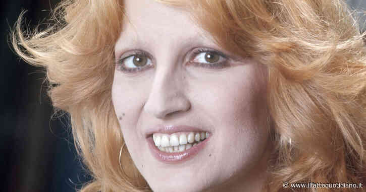 Mina “duetta” con Balenciaga per lanciare il nuovo singolo “L’amore Vero” e l’album in uscita a novembre: nasce la collaborazione tra il brand e la diva della musica