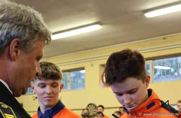 FW-LEV: Ehrungen und Führungswechsel bei der Jugendfeuerwehr - Feierliche Verabschiedung von Stadtjugendfeuerwehrwartin Ronja Jakobi