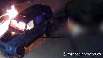 Police seek 2 suspects captured on video setting vehicle on fire in Richmond Hill