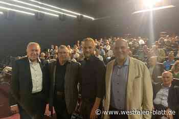 „Ein toller Film“: Dokumentation über Paderborner Flughafen begeistert