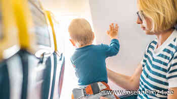 Passagiere sperren schreiendes Kleinkind zum „Erziehen“ in Flugzeug-Toilette