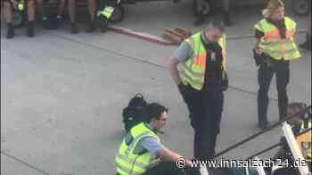 Kein Bier mehr bekommen: Brite (36) rastet aus und zwingt Flugzeug zu Notlandung in München