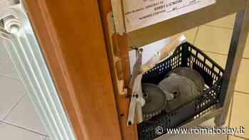 Scuole sotto attacco, non si fermano furti e atti vandalici: tre strutture colpite in una notte