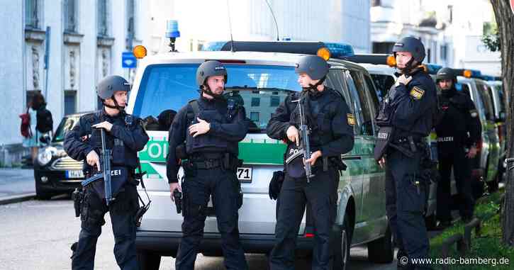 Innenminister: Bewaffneter hat Feuer eröffnet