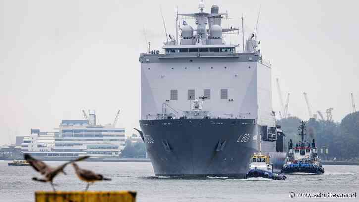 Marineschip Johan de Witt komt aan in Rotterdam