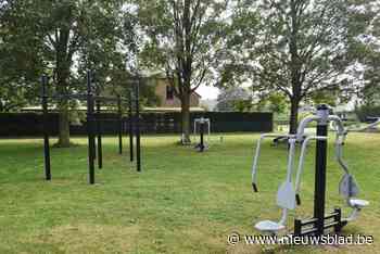 Nieuwe buitenfitness op speelplein Slangenbos is klaar voor gebruik