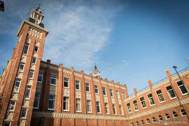 “Schandalig”: honderden leerlingen krijgen plots mail dat ze deze week niet meer naar school hoeven wegens “praktisch probleem”