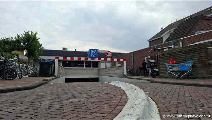 Dronten - Winkeliersvereniging wil parkeergarage Dronten 's nachts openhouden