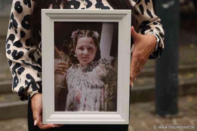 “Zelfs toen ik riep dat ze aan het sterven was, kwam niemand kijken”: familie gebroken na dood van Luana (11), pediater riskeert celstraf voor foute diagnose