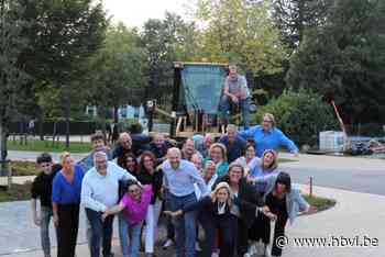 N-VA met bulldozer naar gemeentehuis van Zonhoven