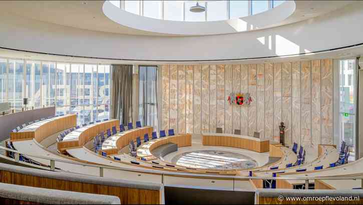 Almere - Bezorgde verenigingen en organisaties Almere: 'Bezuinigingen kosten uiteindelijk alleen maar geld’