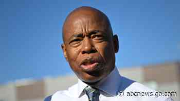 FBI raids homes of 2 deputies for NYC mayor, NYPD commissioner subpoenaed: Sources