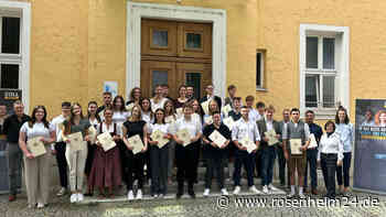 Beim Hauptzollamt Rosenheim vereidigt: Das sind die 30 „Neuen“