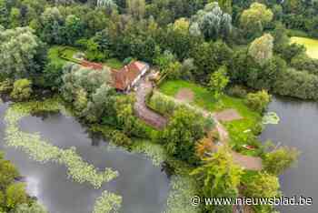 BINNENKIJKEN. Woning heeft zwembad, bos en twee vijvers, en toch valt de prijs mee: “Er is een simpele verklaring voor”