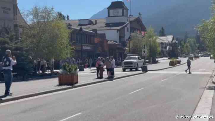 Competitors cry monopoly as American company buys more Banff, Jasper attractions