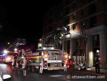 Stranded residents rescued from balcony in Centretown fire
