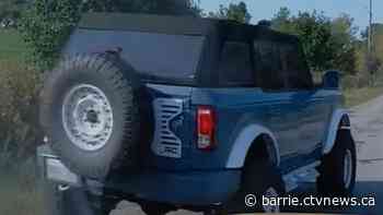 Driver flees after hitting tow truck operator in Springwater: OPP