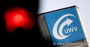 Duizenden geschrokken uitkeringsgerechtigden bellen UWV na nieuws over foute uitkeringen, minister wil opheldering