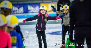 Kan ik ook met mijn fietshelm het ijs op? En vier andere vragen over de helmplicht in Thialf
