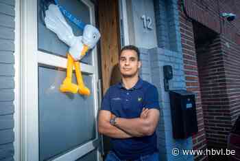 Scheidsrechter Jonas slachtoffer van voetbalgeweld voor ogen van vriendin en zes weken oude baby