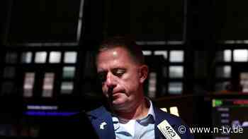 Kommt die Zinswende zu spät?: Arbeitsmarktbericht schickt US-Börsen auf Talfahrt