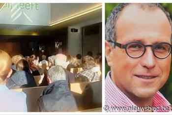 Massaal afscheid van schooldirecteur Wim (52): “Als de dood toch ooit moet komen”