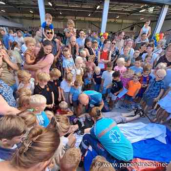 Open dag ambulancepost druk bezocht