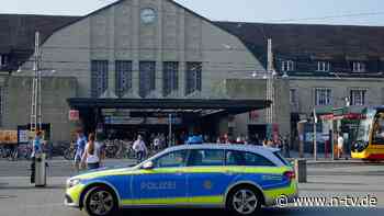 Täter auf der Flucht: Mann im Karlsruher Hauptbahnhof niedergestochen