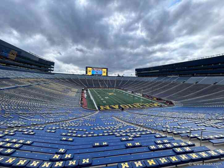 Texas vs. Michigan: Longhorns lead Wolverines 24-3 at halftime