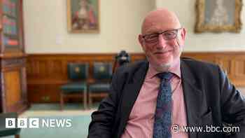 'Bankrupt' council owns art worth £451m