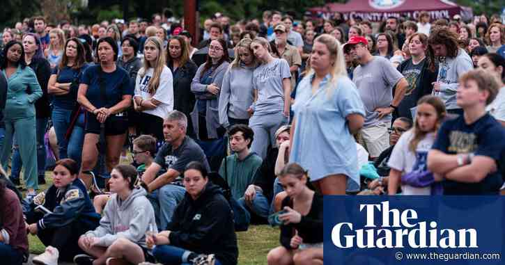 Students and teachers in Georgia high school shooting praised for bravery