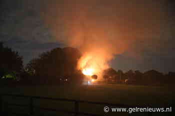 Vier paarden uit brandende stal gered