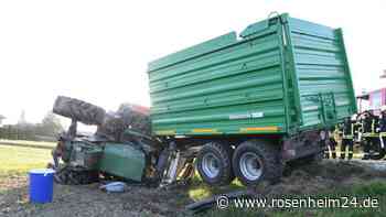 Traktorfahrer bei Unfall verletzt: St2086 vorerst gesperrt