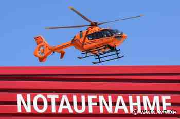 Auto überschlägt sich auf A31 – vier Personen schwer verletzt