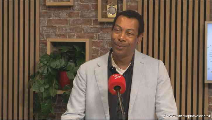 Almere - Oud-burgemeester Weerwind vond ministerschap 'schitterend'