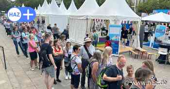 Entdeckerfest und verkaufsoffener Sonntag in Hannover: Die City füllt sich